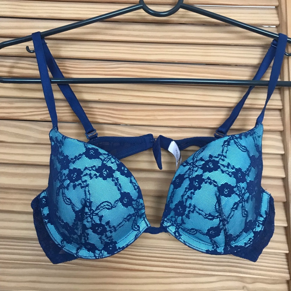 Lace Victoria’s Secret push-up Bra 50% off!